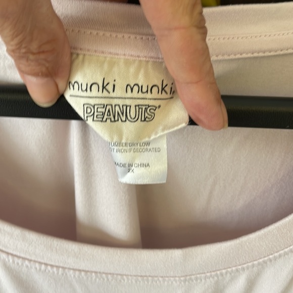 Peanuts Snoopy Munki Munki t-shirt. Women’s size 2X - Picture 4 of 6